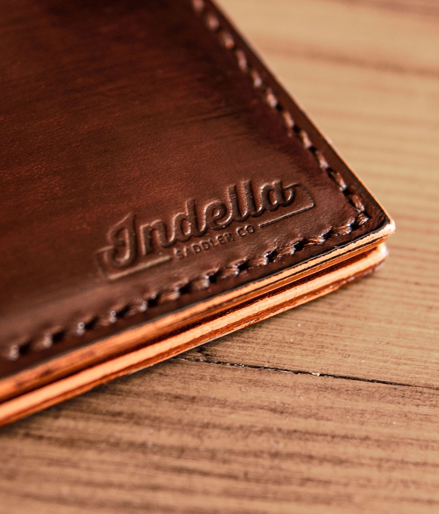 minimalist leather wallet