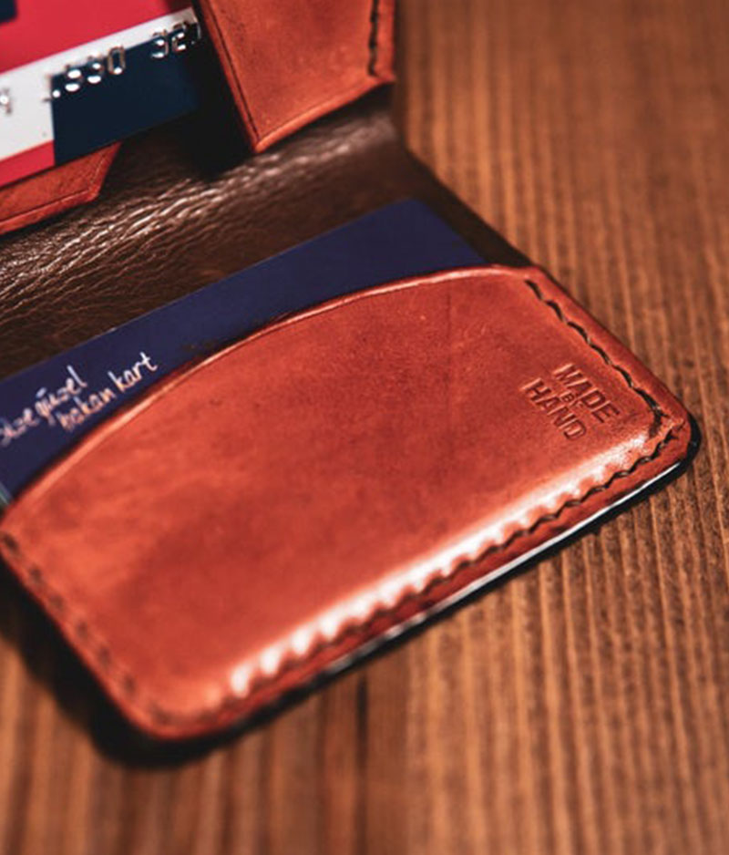 leather bifold wallet